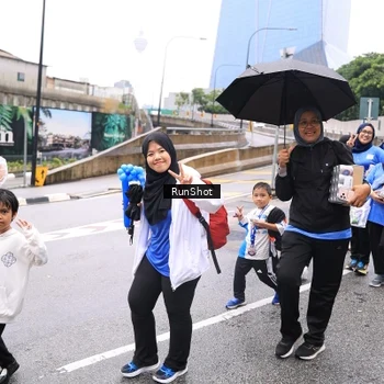 Runner Photo 7963823