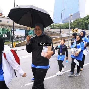 Runner Photo 7963841