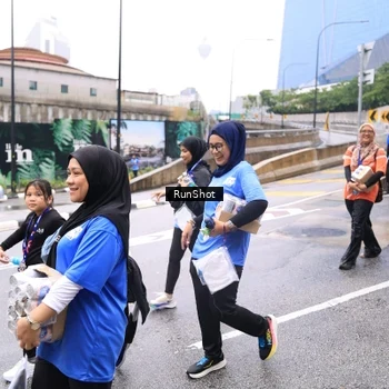 Runner Photo 7963856