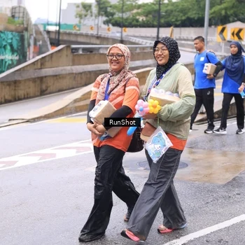 Runner Photo 7963862