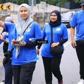 Runner Photo 7963934