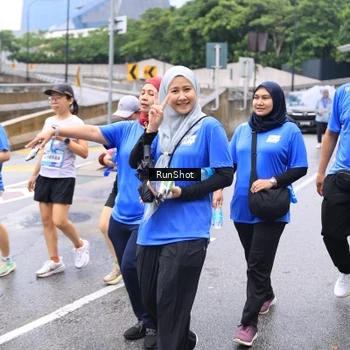 Runner Photo 7963936