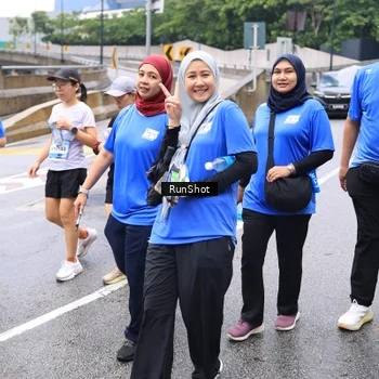 Runner Photo 7963944