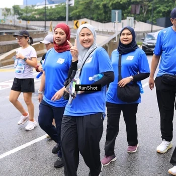 Runner Photo 7963947