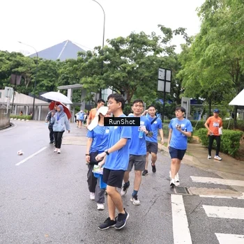 Runner Photo 7963996
