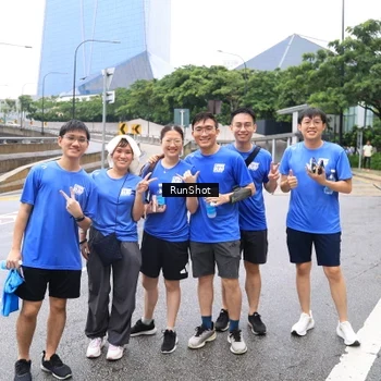 Runner Photo 7964044