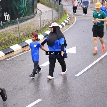 Runner Photo 7964051