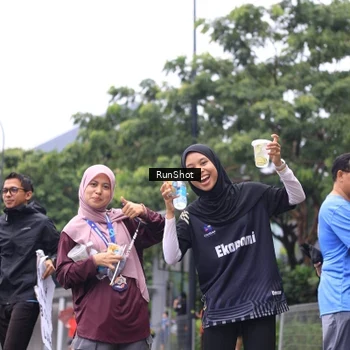 Runner Photo 7964160