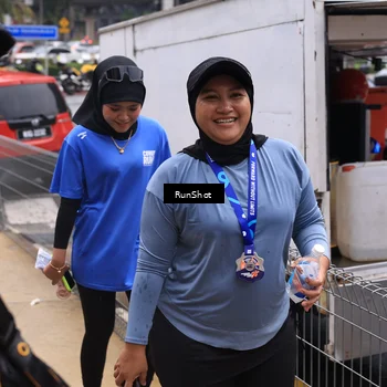 Runner Photo 7964299