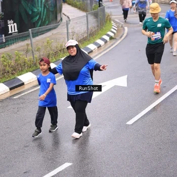Runner Photo 7964340