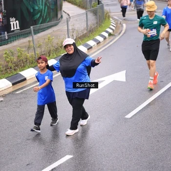 Runner Photo 7964353