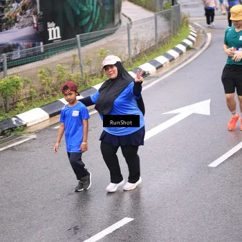 Runner Photo 7964365