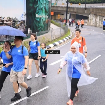 Runner Photo 7964530