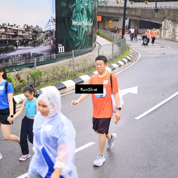 Runner Photo 7964541