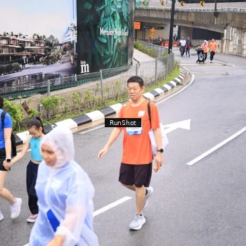 Runner Photo 7964542