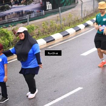 Runner Photo 7964549