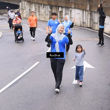 Runner Photo 7964557