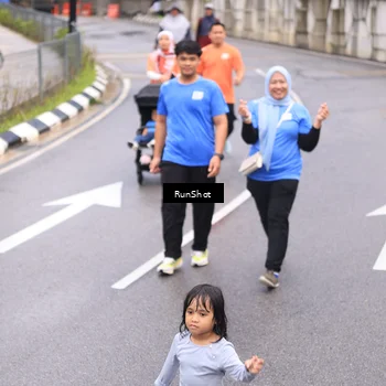 Runner Photo 7964591