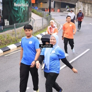 Runner Photo 7964612