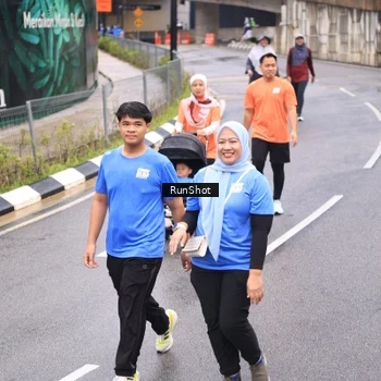 Runner Photo 7964614