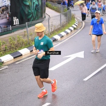 Runner Photo 7964658