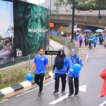 Runner Photo 7964664