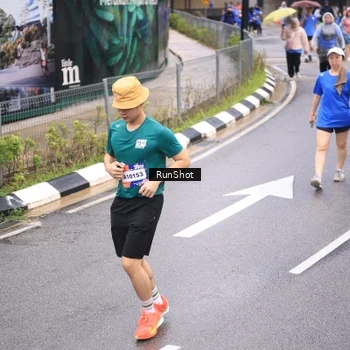 Runner Photo 7964671