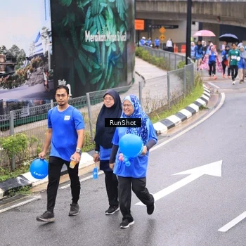 Runner Photo 7964675