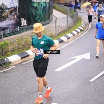 Runner Photo 7964683