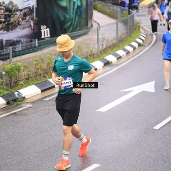 Runner Photo 7964695