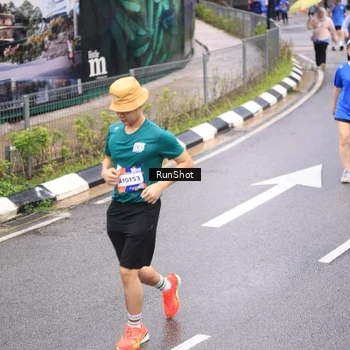 Runner Photo 7964711