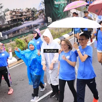 Runner Photo 7964737