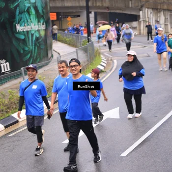 Runner Photo 7964774