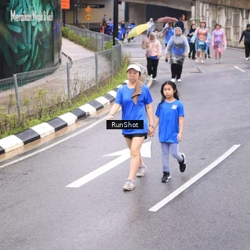 Runner Photo 7964883