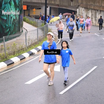 Runner Photo 7964912