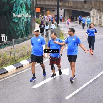 Runner Photo 7964919