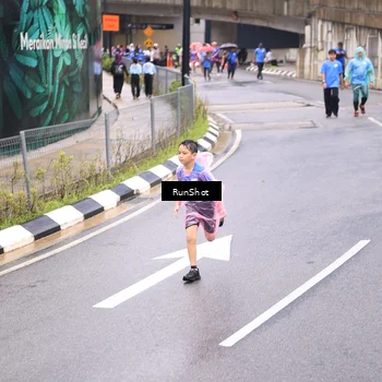 Runner Photo 7964965