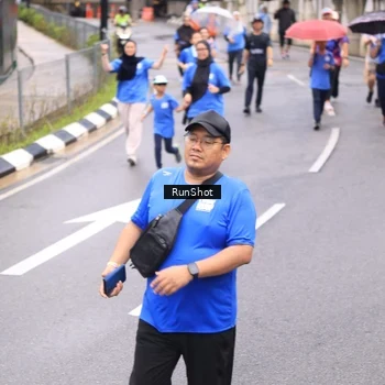 Runner Photo 7965016