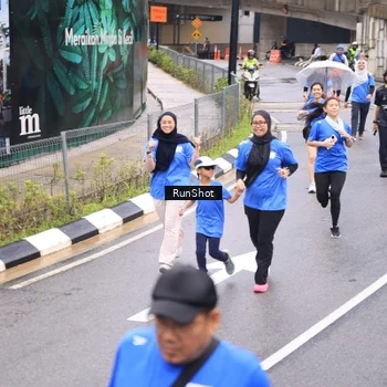 Runner Photo 7965024