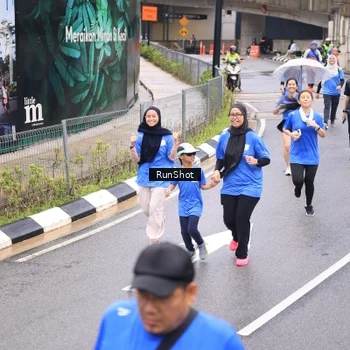 Runner Photo 7965025