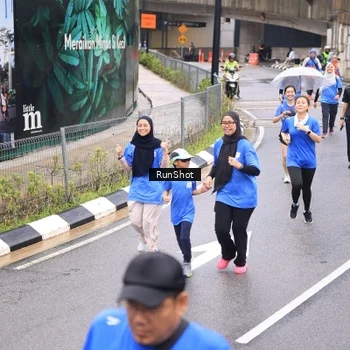 Runner Photo 7965026