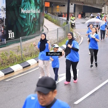 Runner Photo 7965027