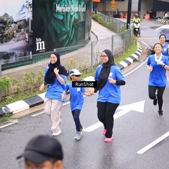 Runner Photo 7965029