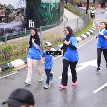 Runner Photo 7965032