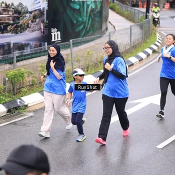 Runner Photo 7965033