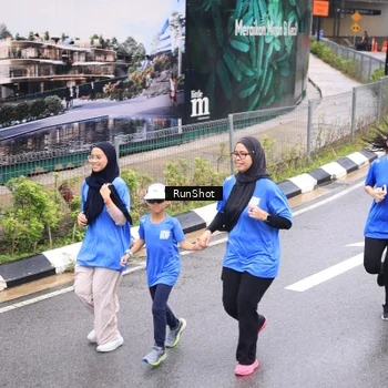 Runner Photo 7965043