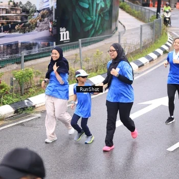 Runner Photo 7965044
