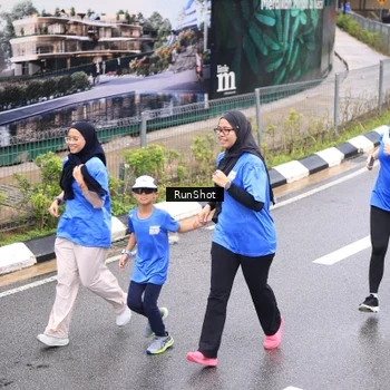Runner Photo 7965051