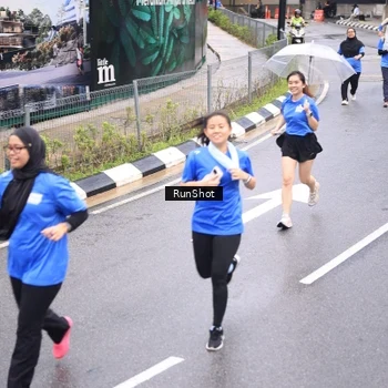 Runner Photo 7965054