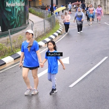 Runner Photo 7965057